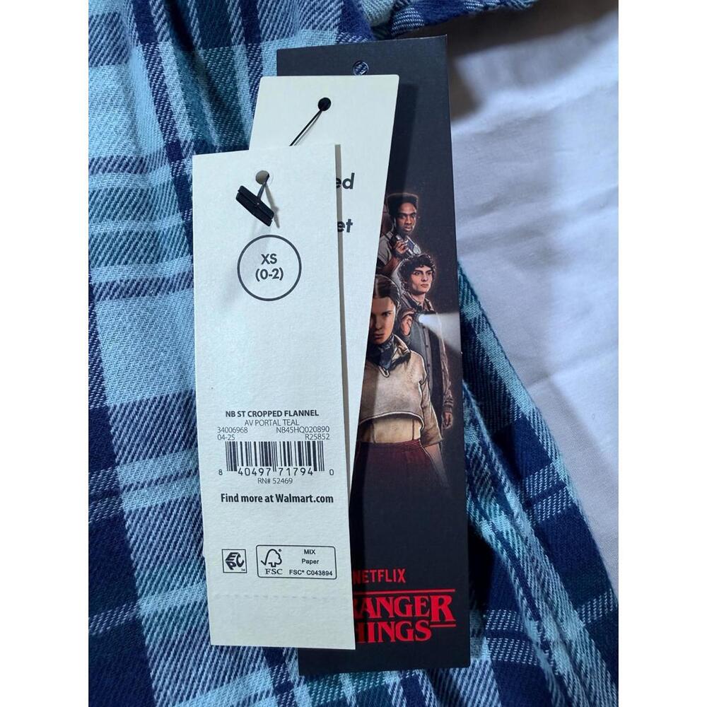 NWT Netflix Stranger Things x No Boundaries Cotton Cropped Flannel Size XS (0-2) - Picture 8 of 12
